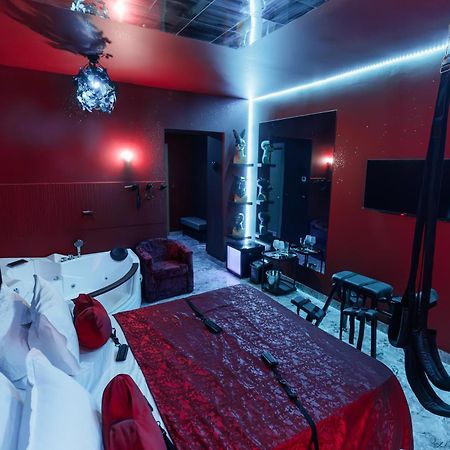 Romeo Nights - Love Rooms - Adults Only Bucarest Esterno foto