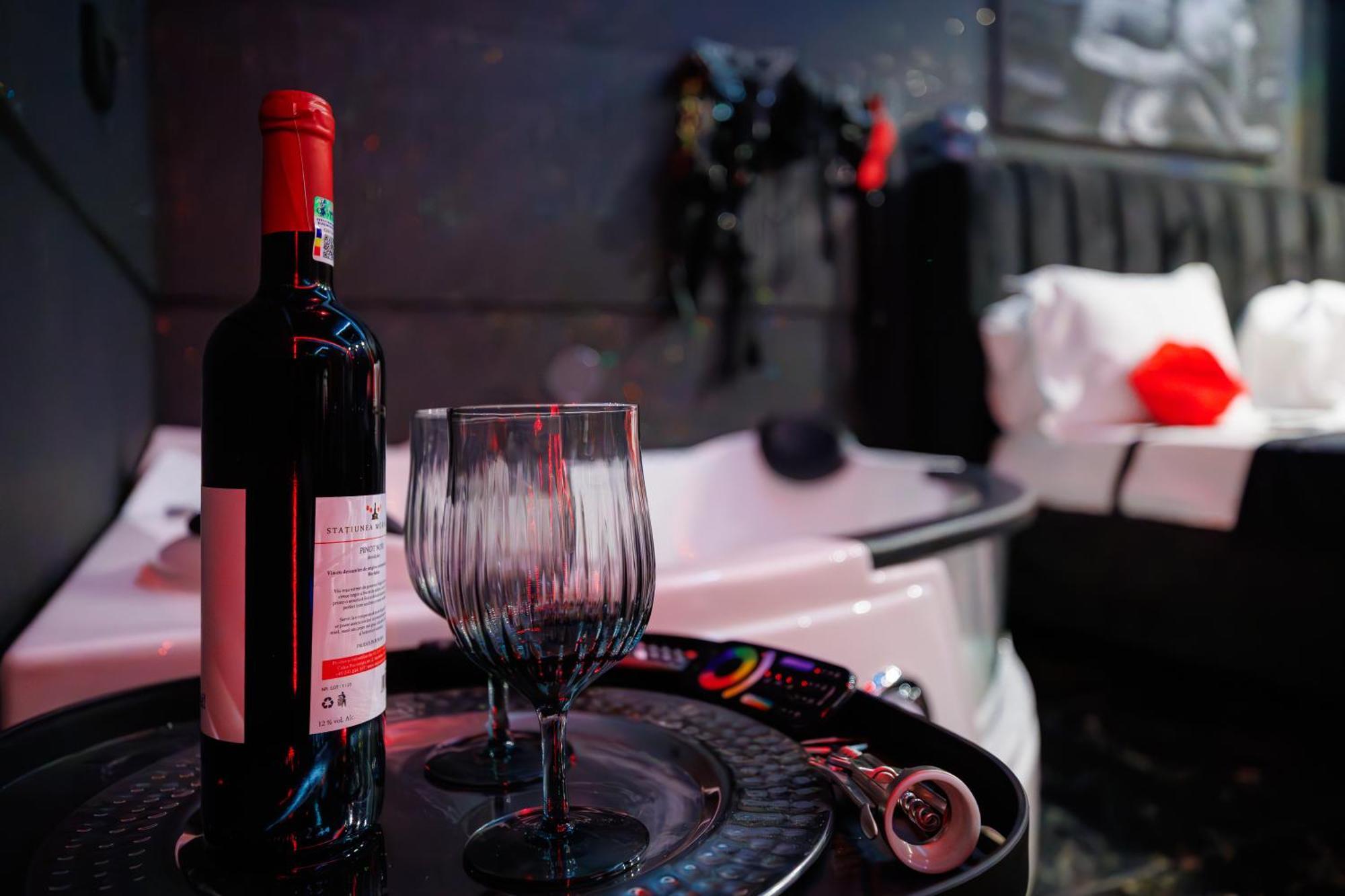 Romeo Nights - Love Rooms - Adults Only Bucarest Esterno foto