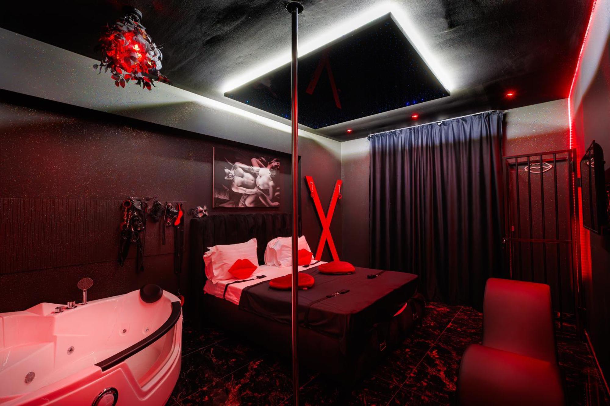 Romeo Nights - Love Rooms - Adults Only Bucarest Esterno foto