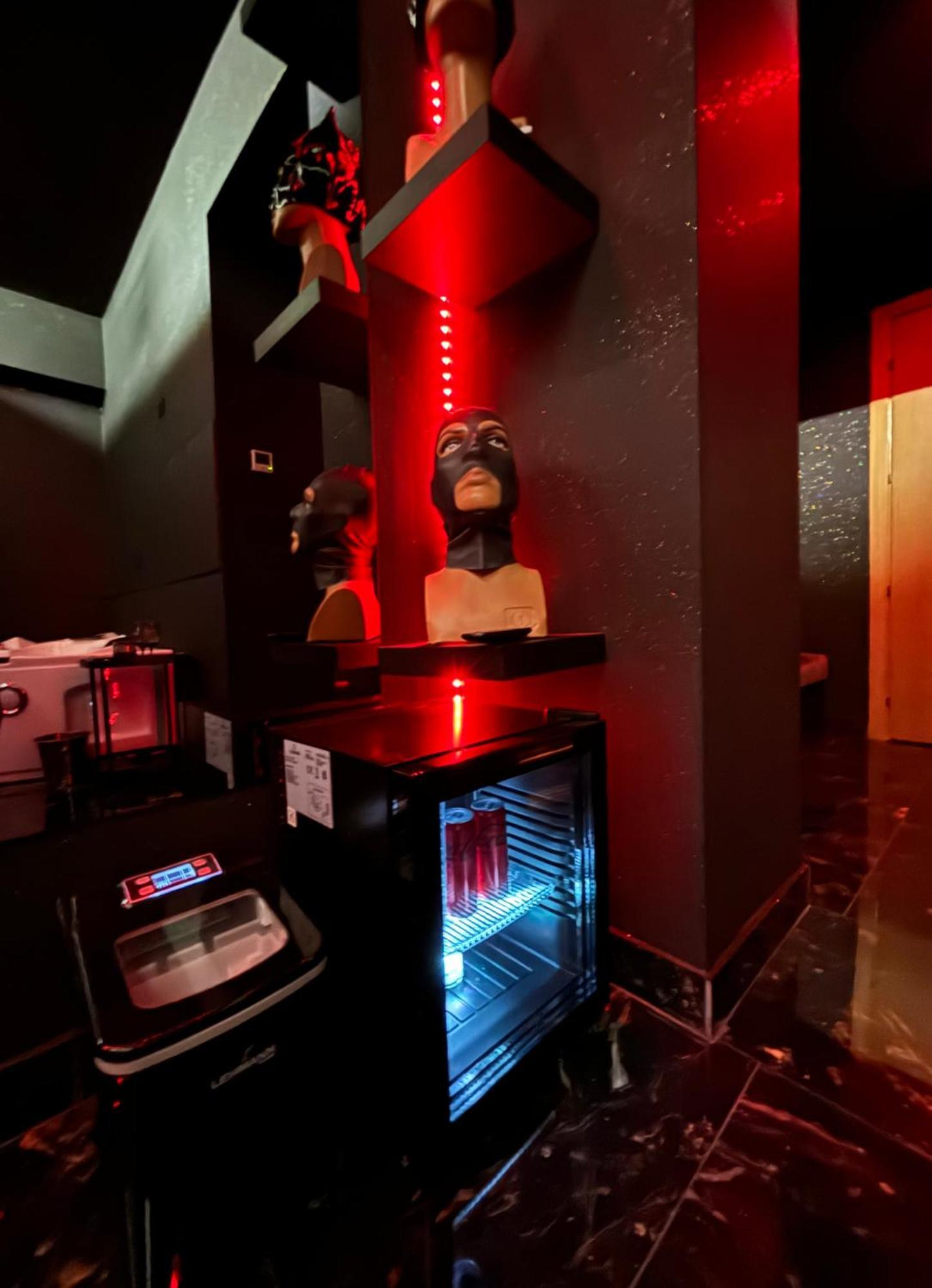 Romeo Nights - Love Rooms - Adults Only Bucarest Esterno foto