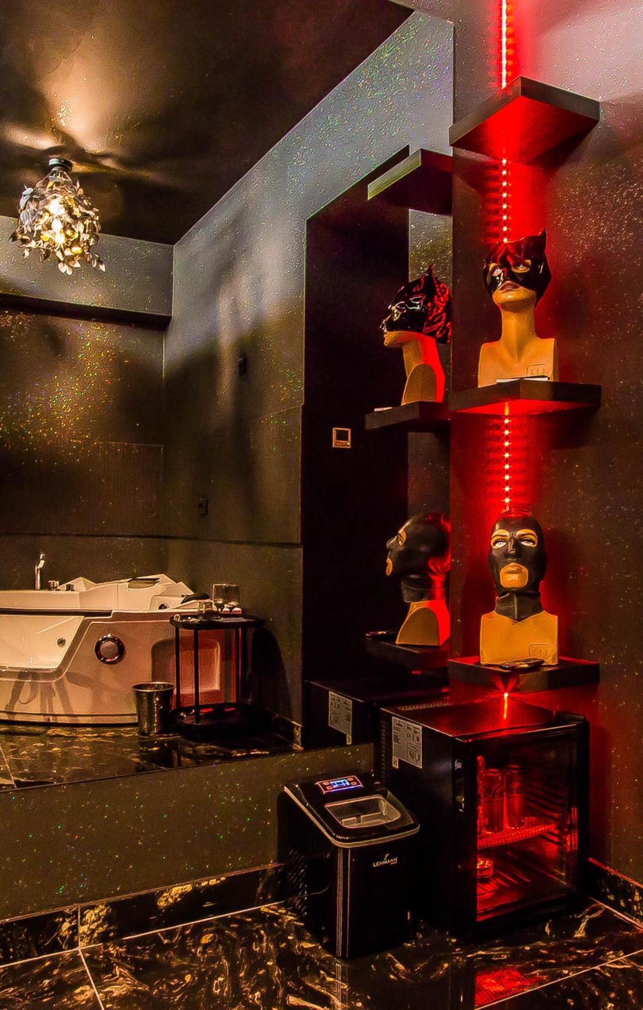 Romeo Nights - Love Rooms - Adults Only Bucarest Esterno foto