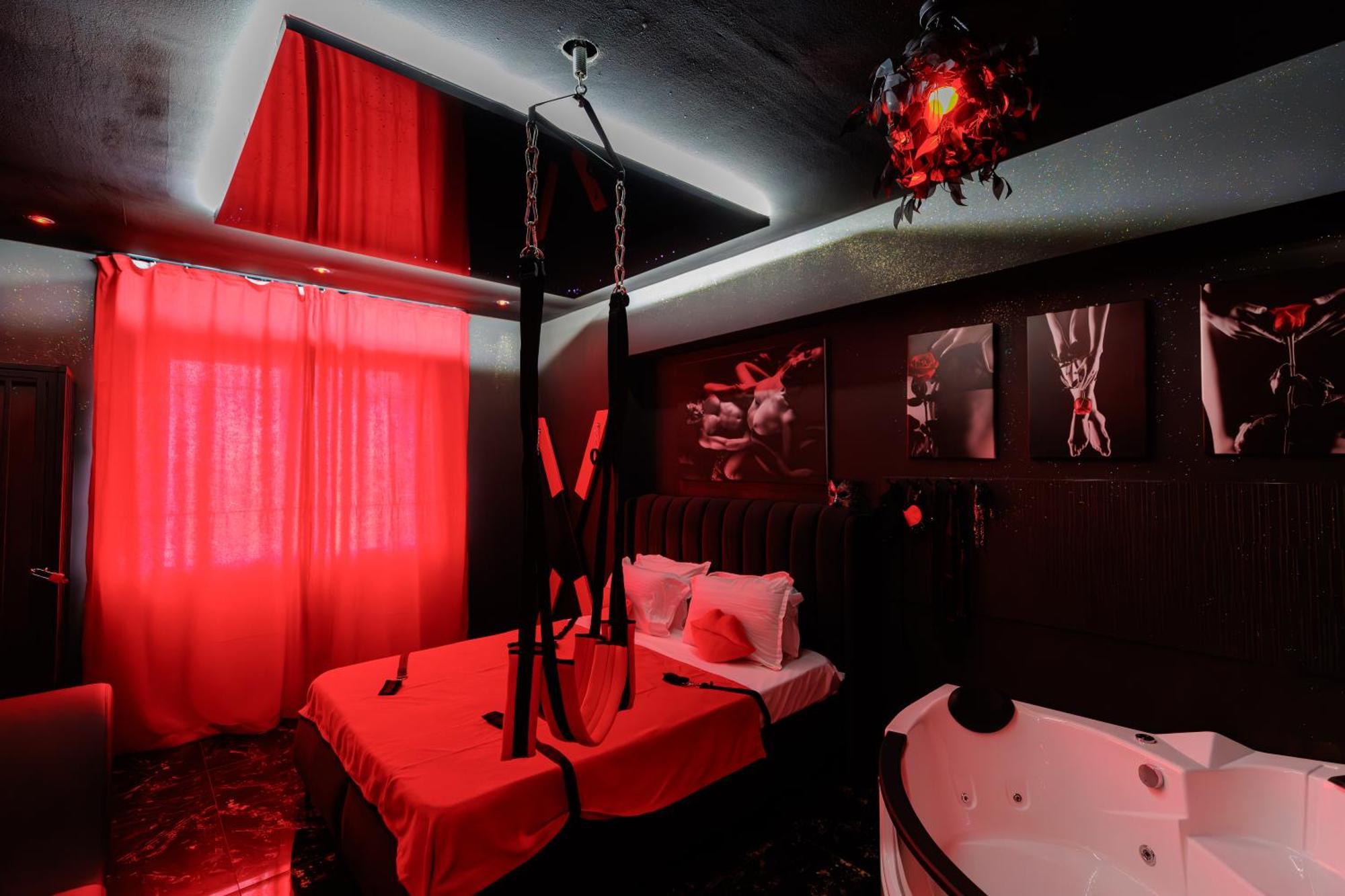 Romeo Nights - Love Rooms - Adults Only Bucarest Esterno foto