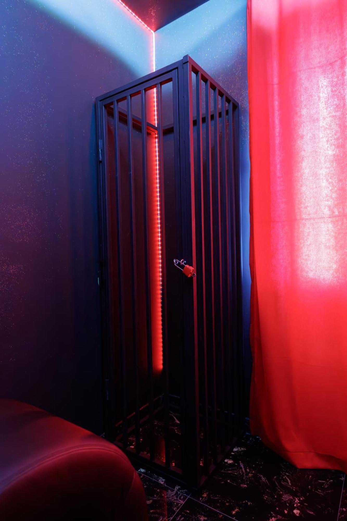 Romeo Nights - Love Rooms - Adults Only Bucarest Esterno foto