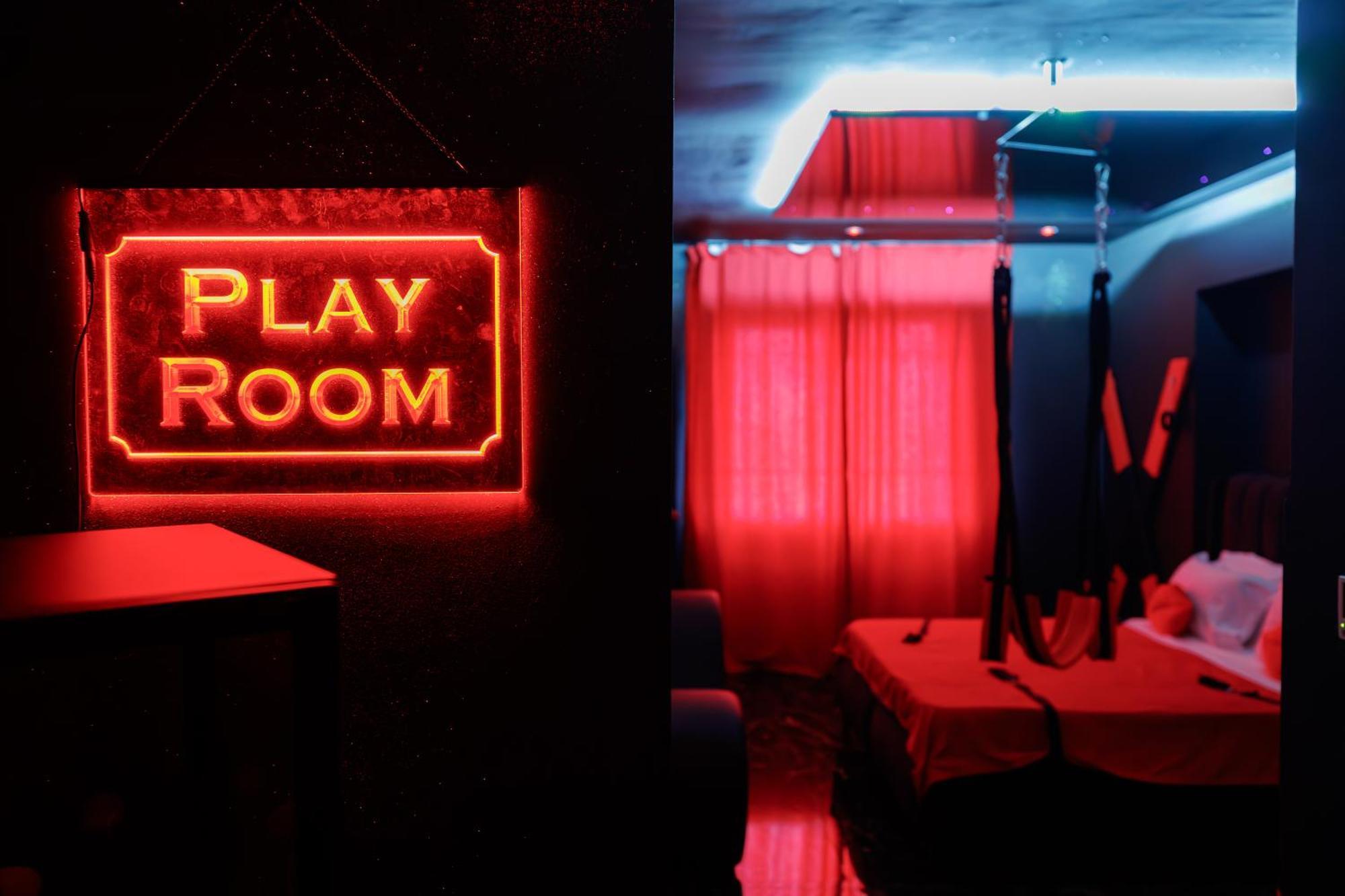 Romeo Nights - Love Rooms - Adults Only Bucarest Esterno foto